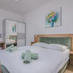 Segulja 4*