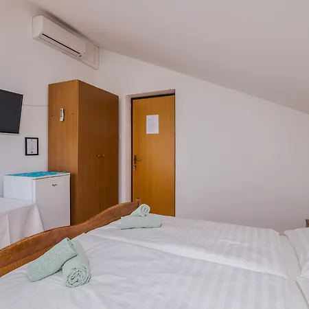 Guest house Segulja Malinska
