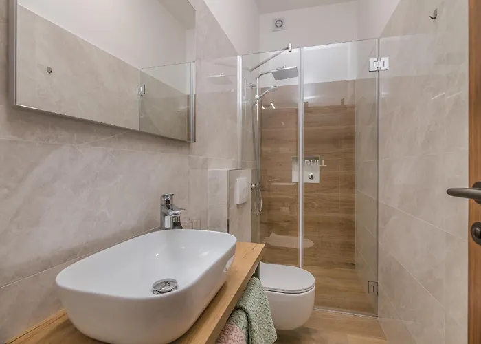 Segulja Pensjonat Malinska