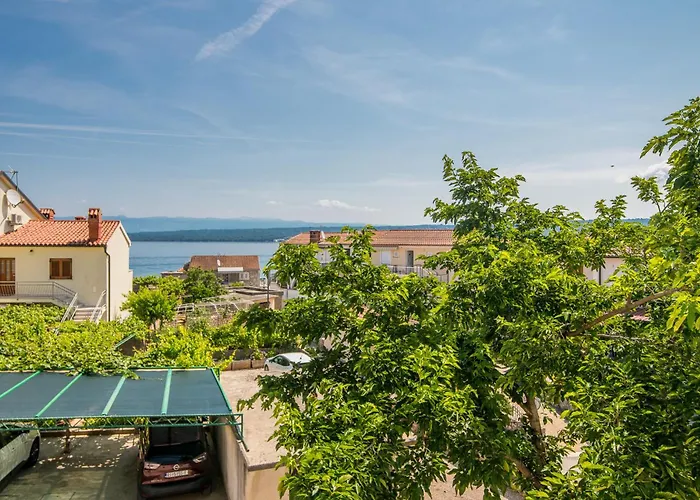 Segulja Πανσιόν Malinska