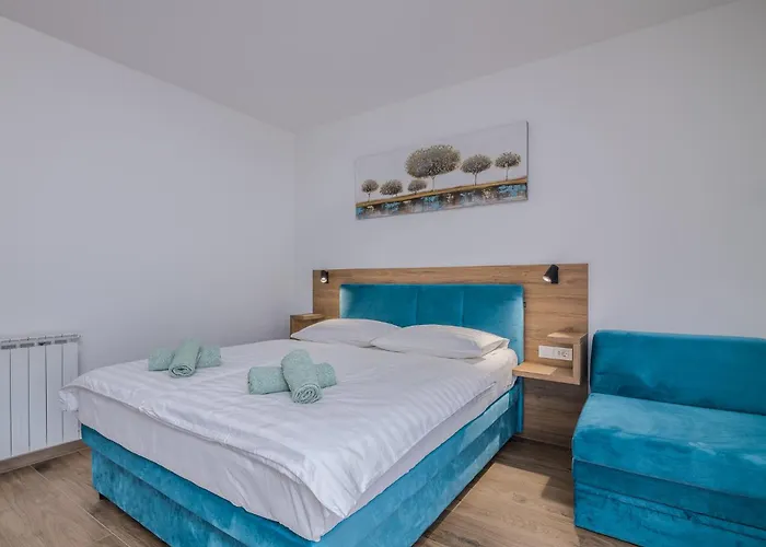 Segulja Πανσιόν